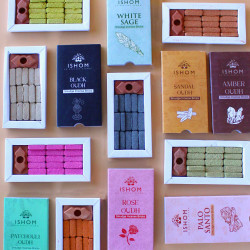 12x Balenie 15 ks Prírodných Vonných Tehličiek a Stojana - Drevo Pačul