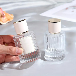 8x Okrúhla Rebrovaná Sprejová Fľaša s Uzáverom 50ml - Ružová