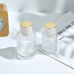 8x Okrúhla Rebrovaná Sprejová Fľaša s Uzáverom 50ml - Biela