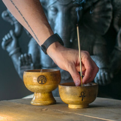 3x Malá Rituálna Miska na Vonné Tyčinky a Kužele 11 x 5.5 cm – (rôzne 