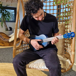 Ručne Vyrábané Ukulele - Prírodná Povrchová Úprava s Tieňovaním (4 str