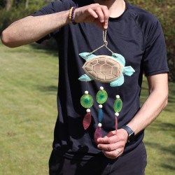 Rezba Vodných Korytnačiek a Kvapka Mušle