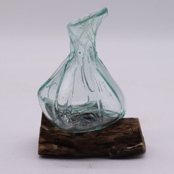 Elegantná Mini Karafa z Roztaveného Skla na Dreve