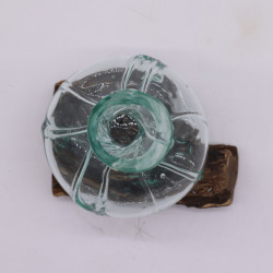 Elegantná Mini Karafa z Roztaveného Skla na Dreve