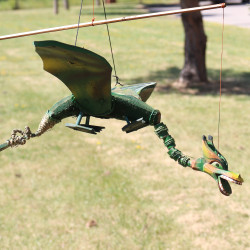 Zelený Závesný Lietajúci Drak 37cm