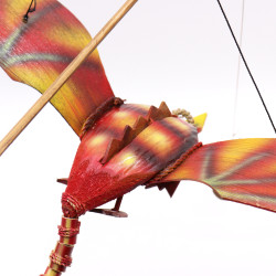 Červený Závesný Lietajúci Drak 37cm