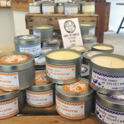 Sójová Sviečka v Plechovke - Zamatový Mesiac