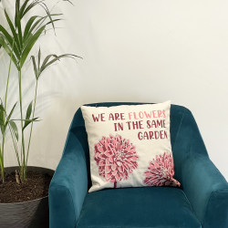 3x Bavlnená Obliečka na Vankúš s Potlačou - We are Flowers - Olivová, 