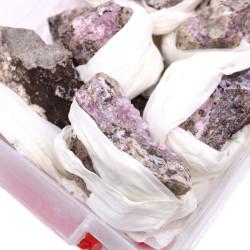 Vzorky Minerálov – Kobaltový Kalcit (približne 7-27 kusov)