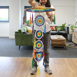 Extra Veľký Lapač Snov so Strieškou – Pestrá Dúha