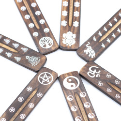 20x Vyrezávaný Stojan na Vonné Tyčinky z Mangového Dreva s Pálenou Pov